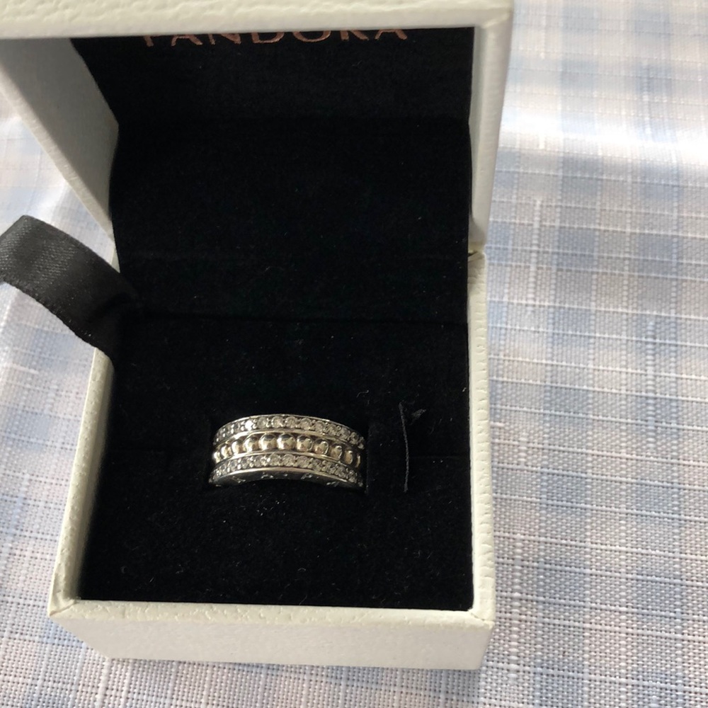 NWT pandora Ring size 4 1/2